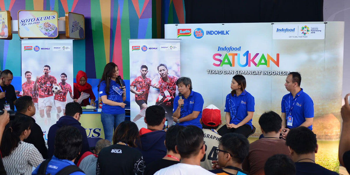 Rumah Indofood Jakarta Fair menghadirkan atlet bulutangkis nasional Greysia Polii dan pelatih legendairs Herry IP.